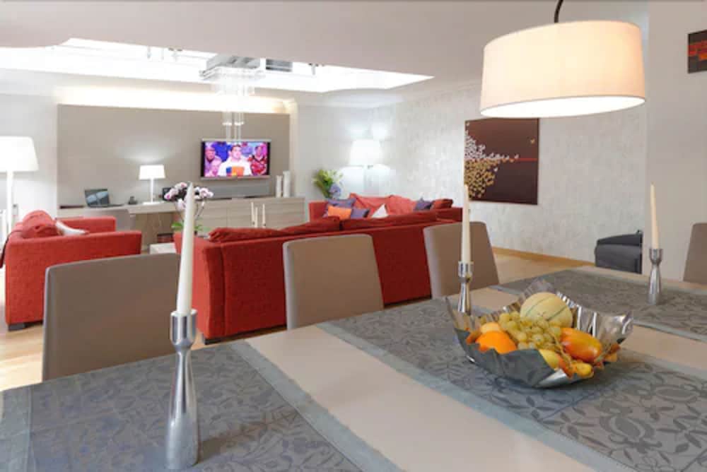 Residence Alma Marceau 50/56