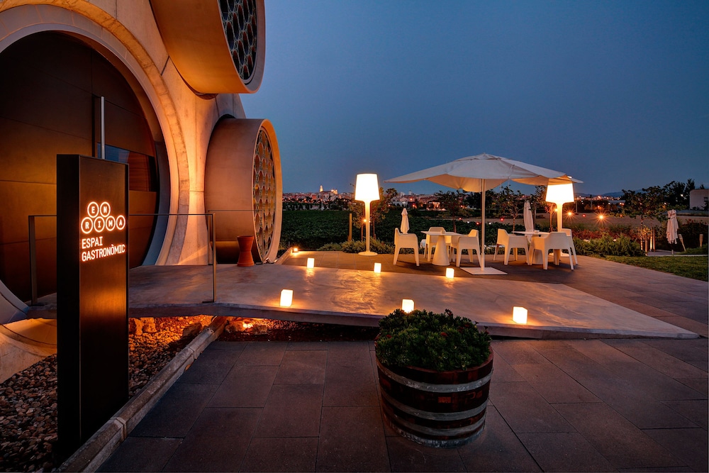 Cava Hotel Mastinell 63/68