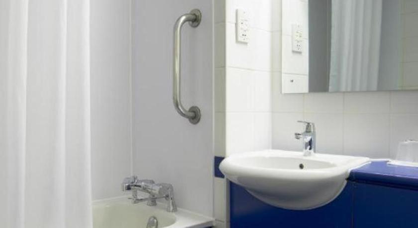 Travelodge Ludlow 18/19