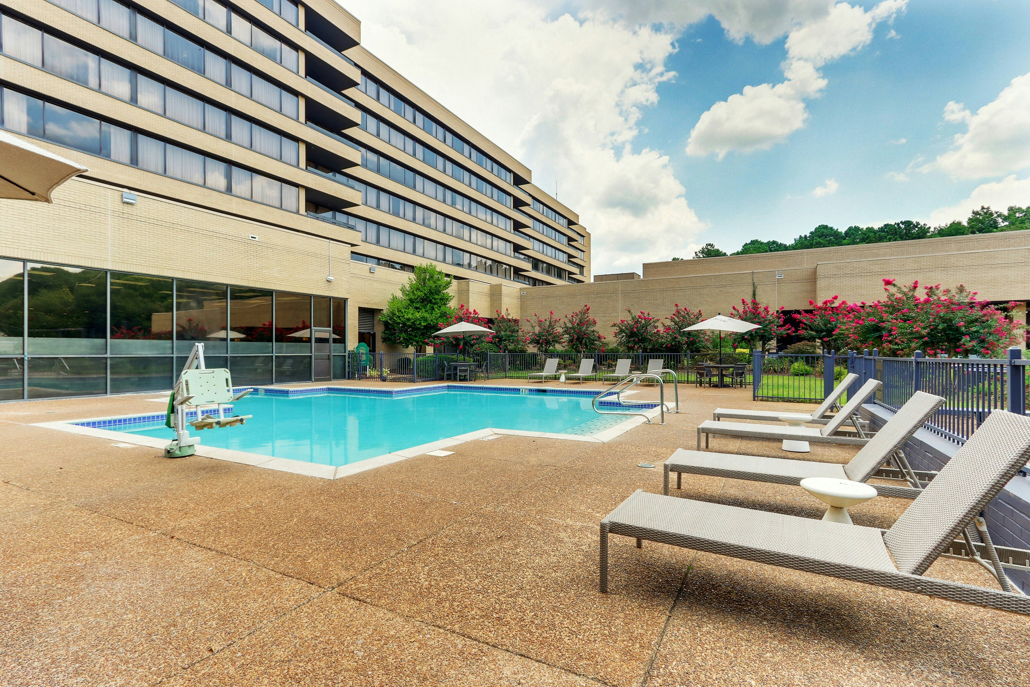 Huntsville Marriott at the Space & Rocket Center 19/20