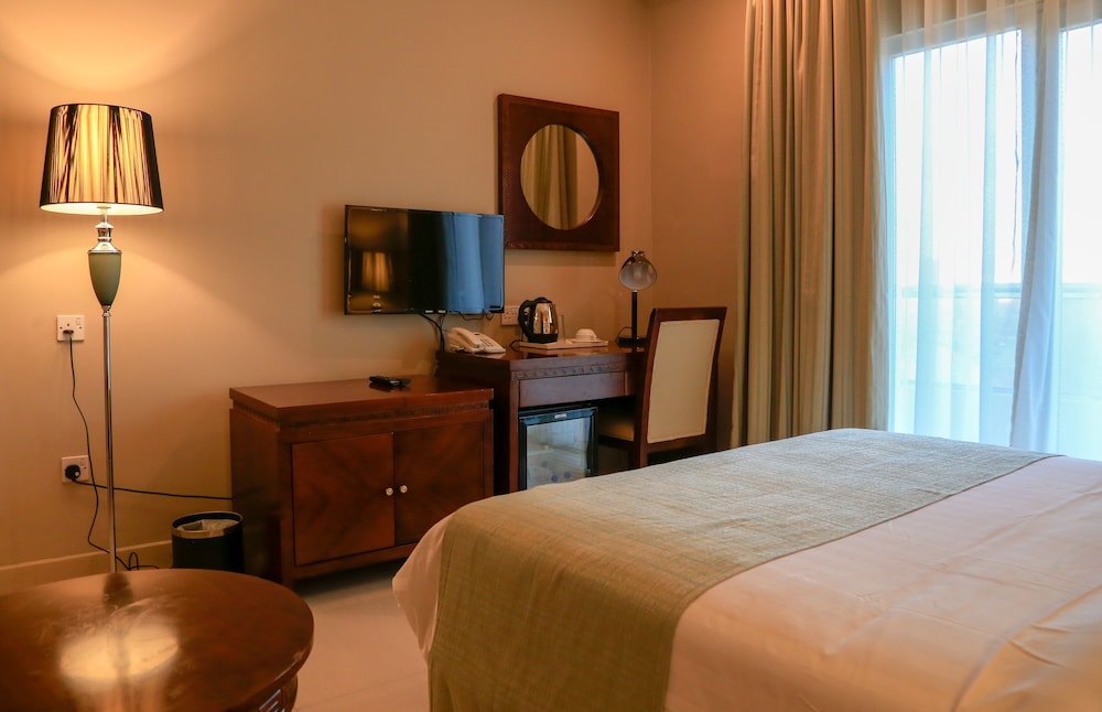 Muscat Inn Hotel 18/40