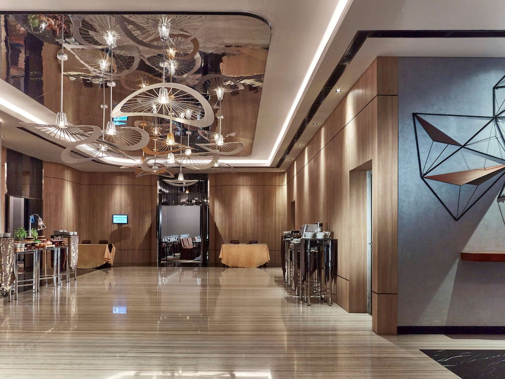 Novotel Karawang 2/64
