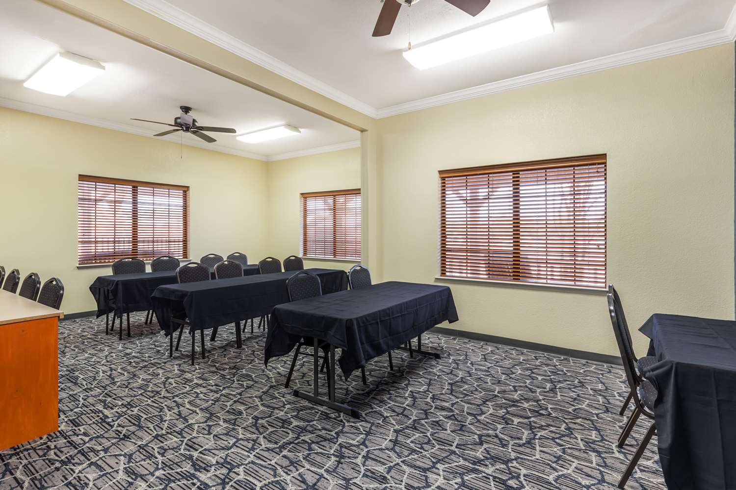 Best Western Dinosaur Valley Inn & Suites 31/37