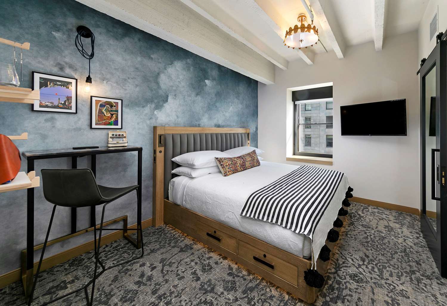 Urban, King Bed, City View