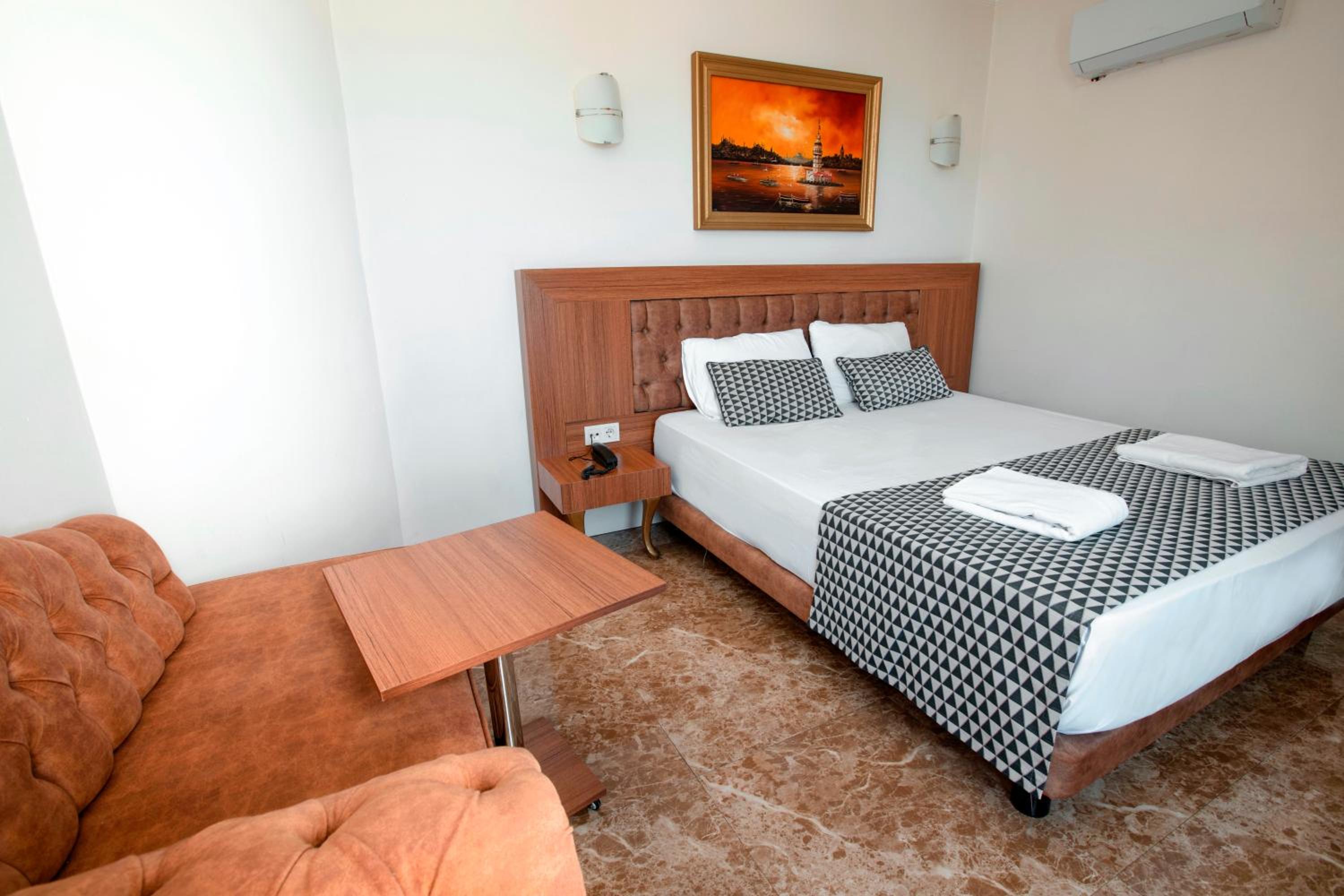 Room, Double or Twin Bed, Side Sea View