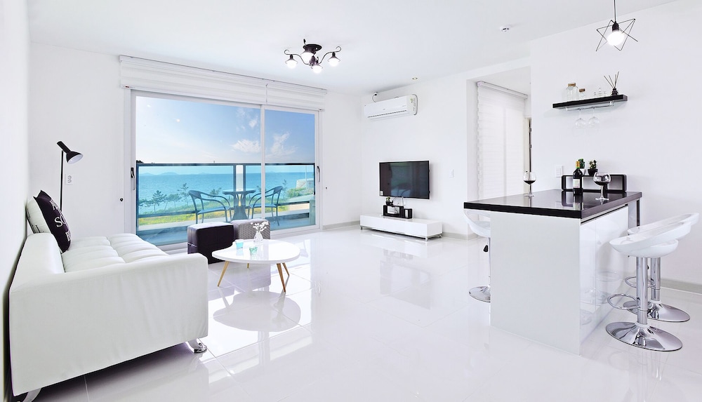 Buan Glories Pension 12/41