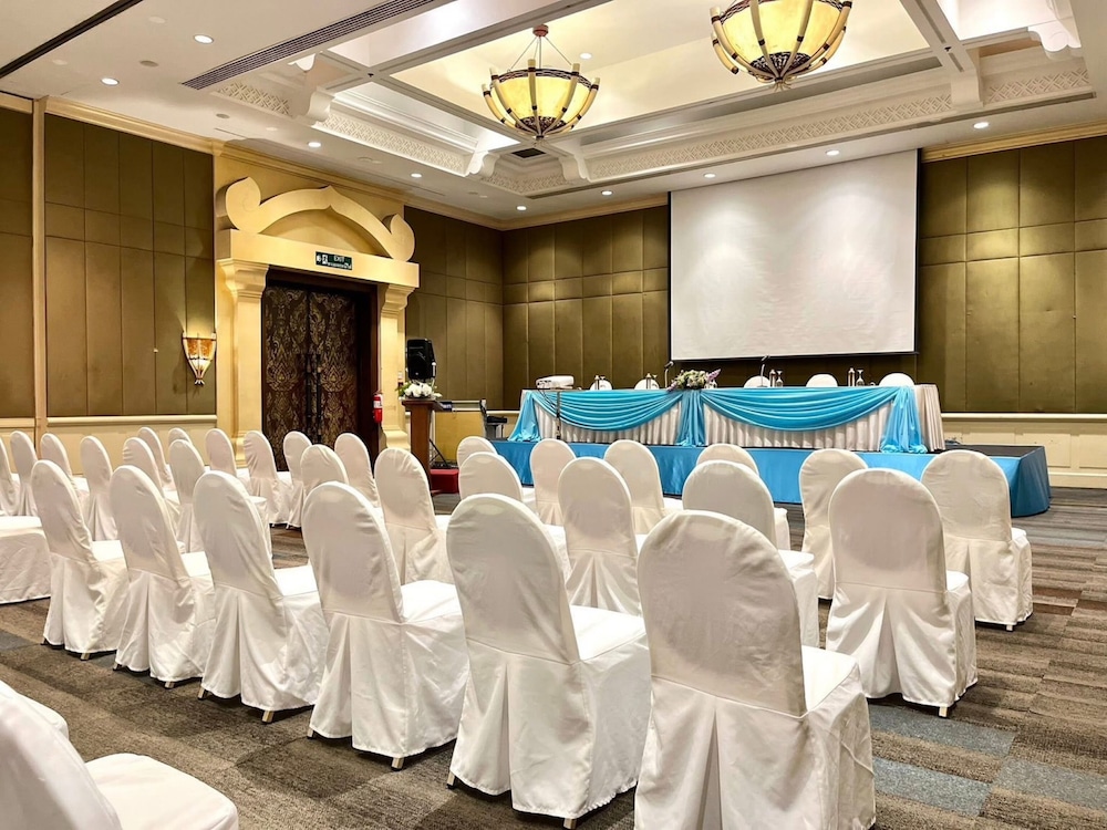 Garden Cliff Resort and Spa 157/172