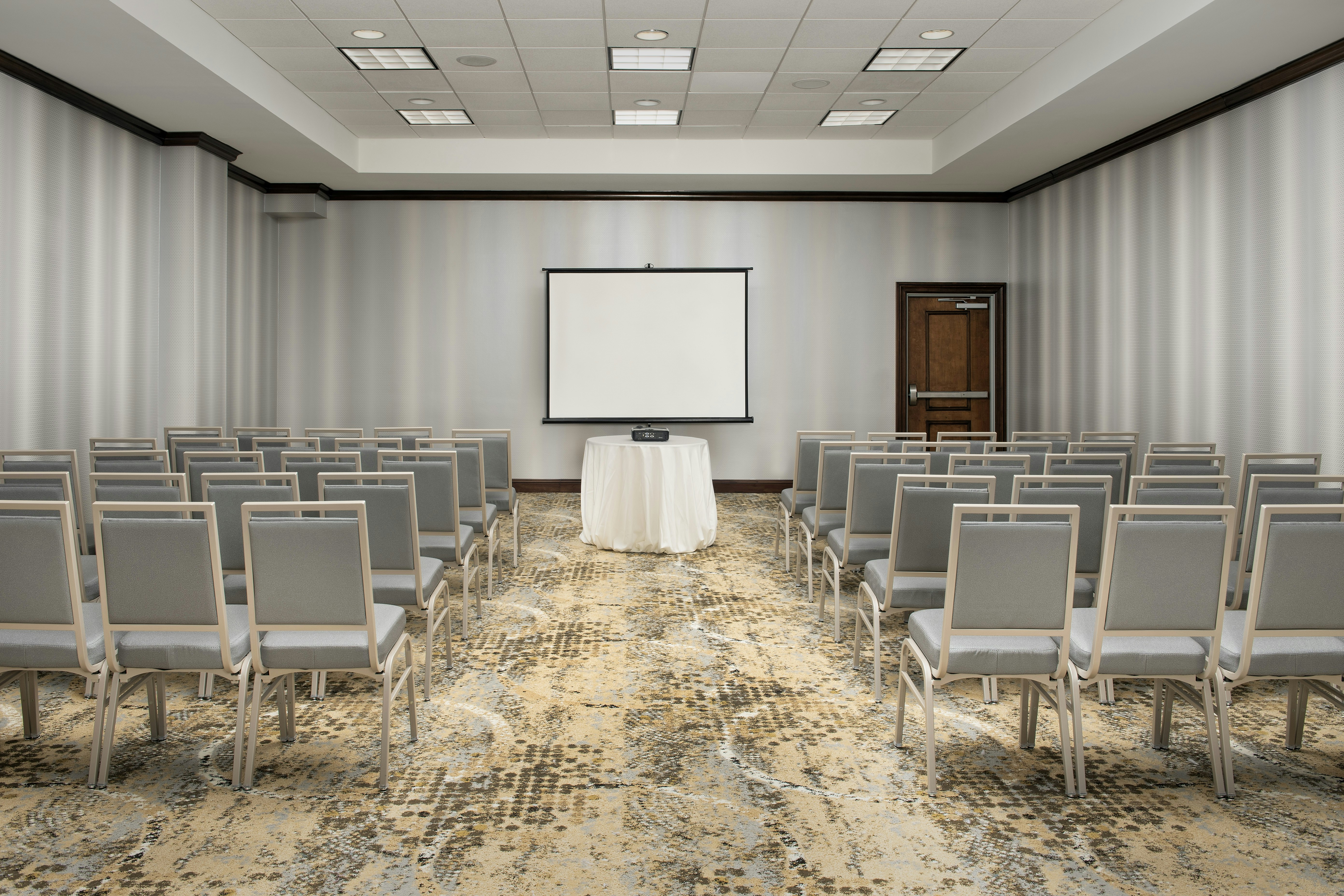Embassy Suites by Hilton Dulles North Loudoun 48/58