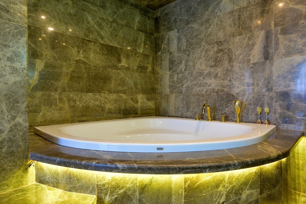 Altintas Otel & Spa 49/50