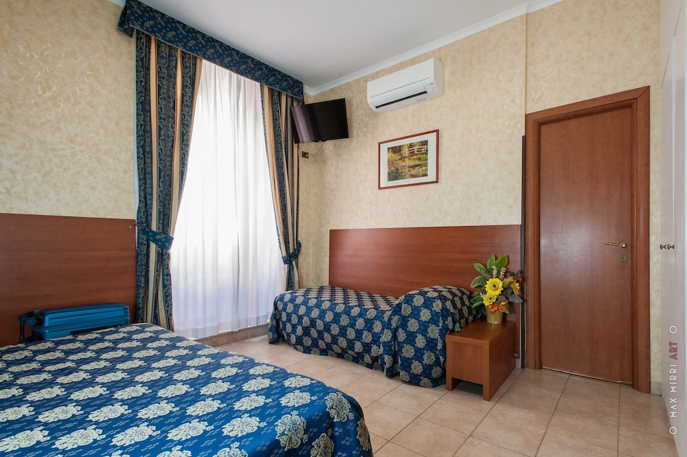 Orlanda Hotel 41/50