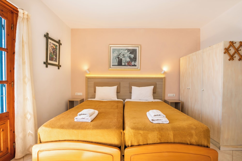 Arhontiko Hotel 5/50