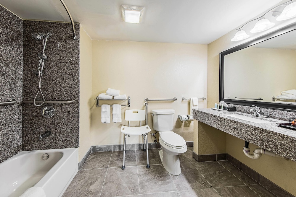 Quality Inn Forest City, NC 59/59