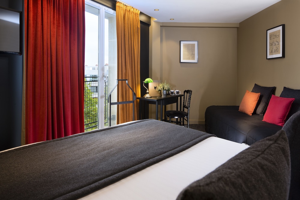 Hotel Le Chat Noir 17/68