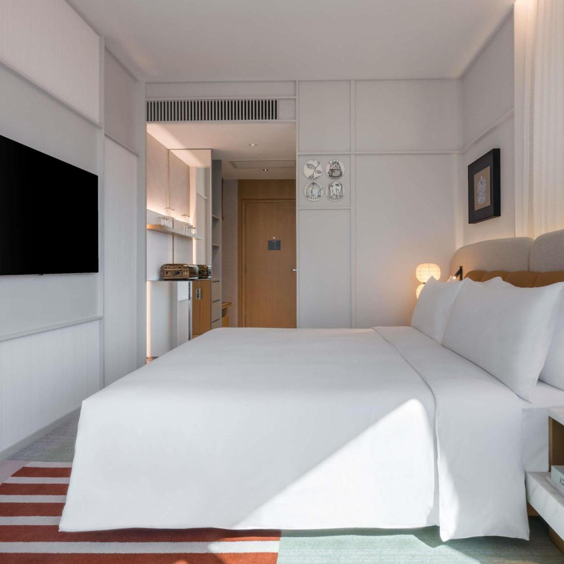 Harbor, Superior, King Bed