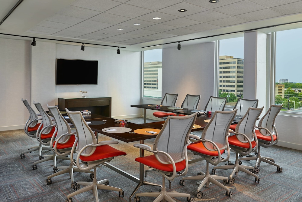 Aloft Houston Galleria Hotel 27/28