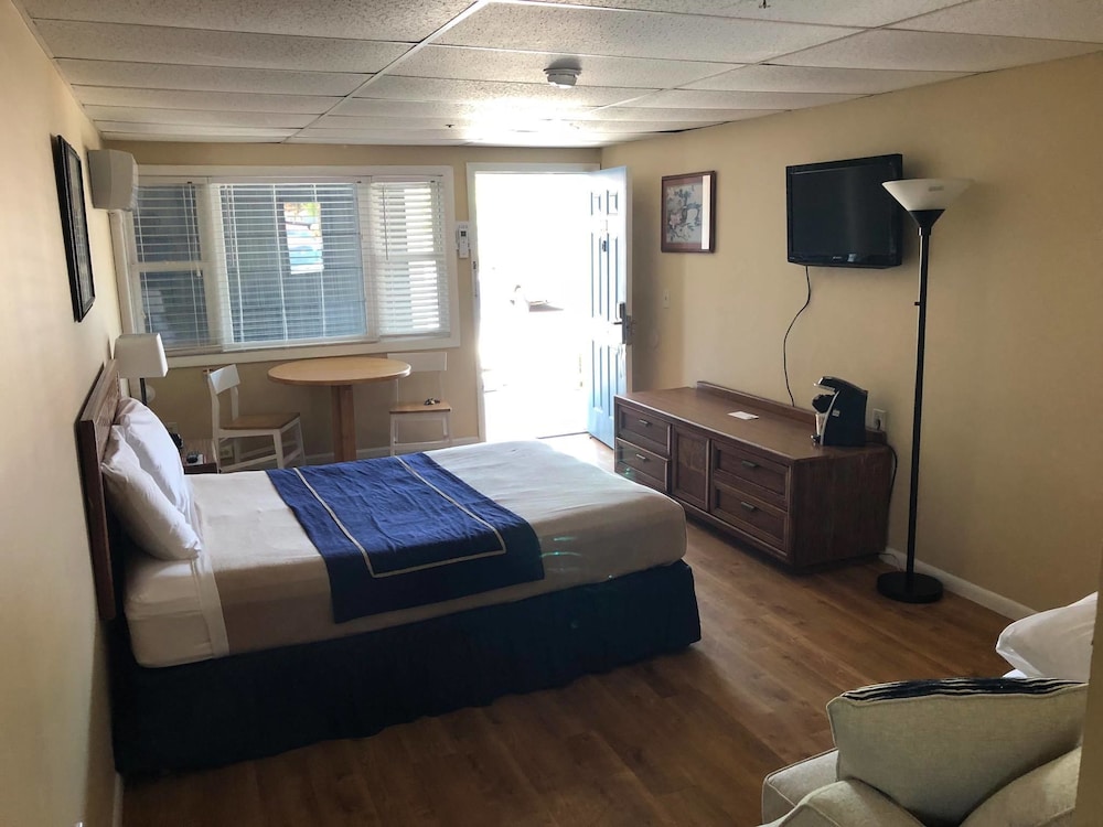Grand Beach Inn 18/39