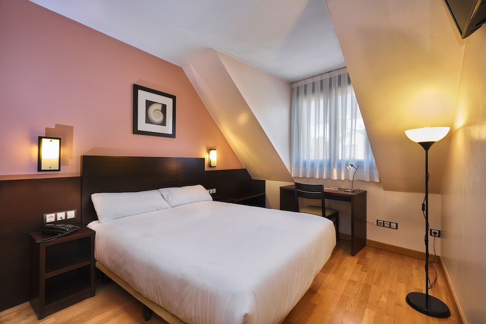 Castro Real Hotel 8/27