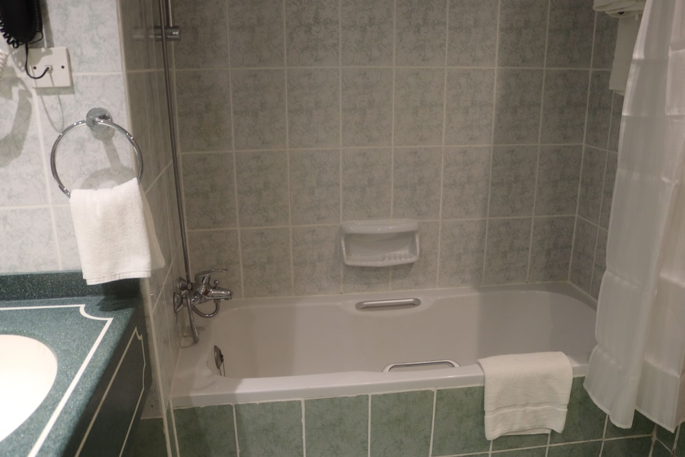 GSS Avenue Hotel 37/39