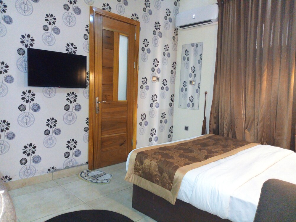 Bana Hotel & Suites 17/27