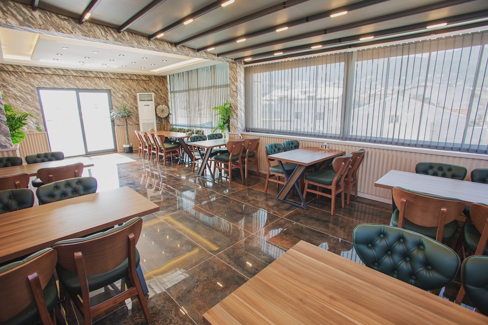 Prusias Otel 27/38
