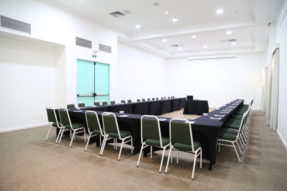 Vitoria Hotel Convention Indaiatuba 55/65
