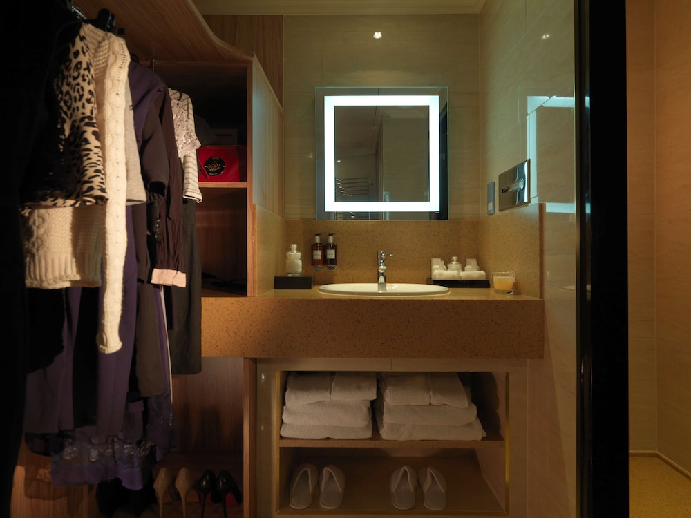 Radisson Blu Hotel London Bond Street 23/71