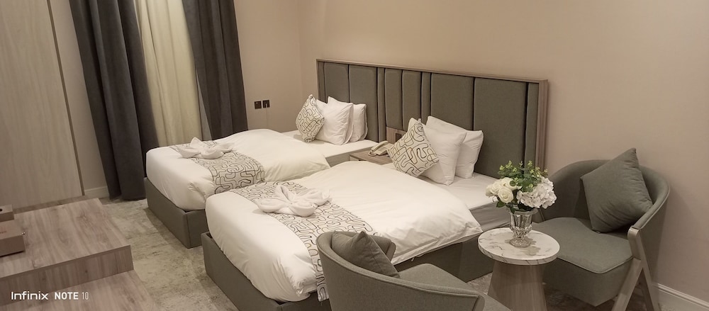 1 BEDROOM, DELUXE, SINGLE