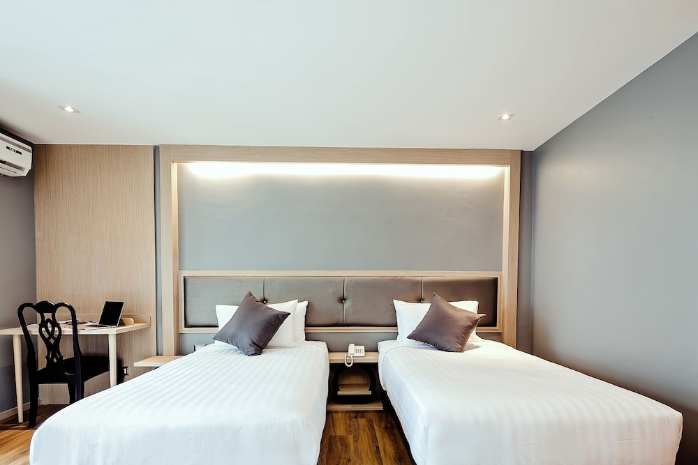 Three Sukhumvit Hotel Sha Plus Certified 27/70