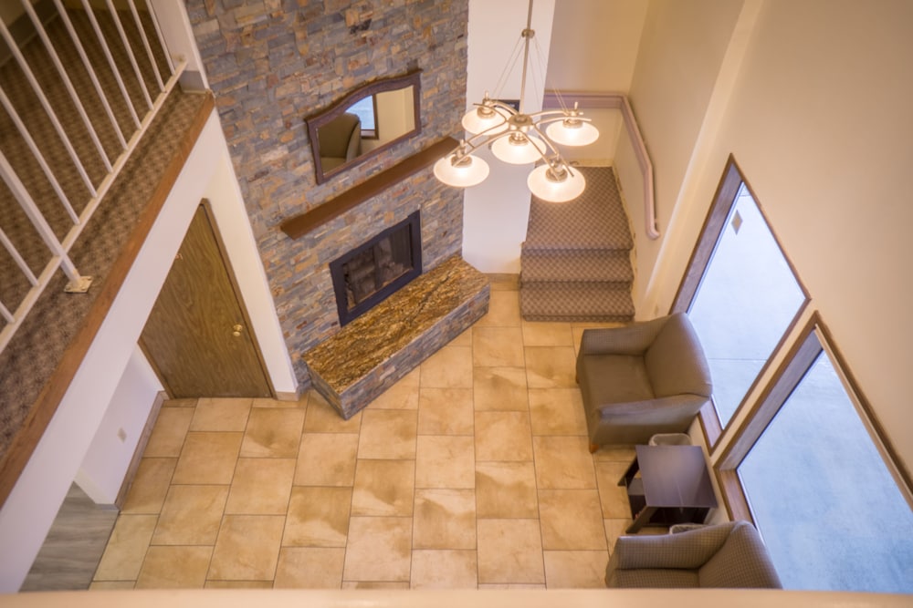 Sunnyside Inn & Suites 50/52