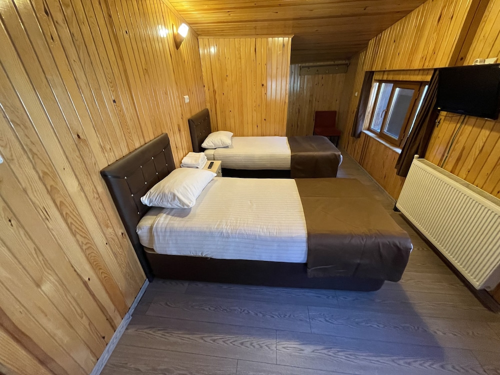 Ozkan Hotel 13/50