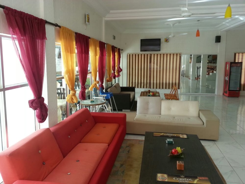 Woodpecker Resort 27/48