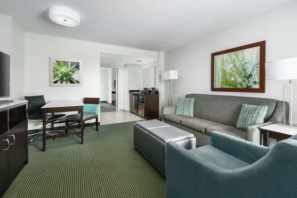 Embassy Suites by Hilton Orlando Lake Buena Vista Resort 61/100
