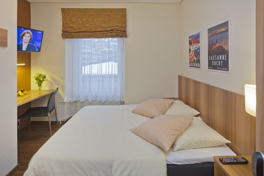 Hotel Ambassador 21/62