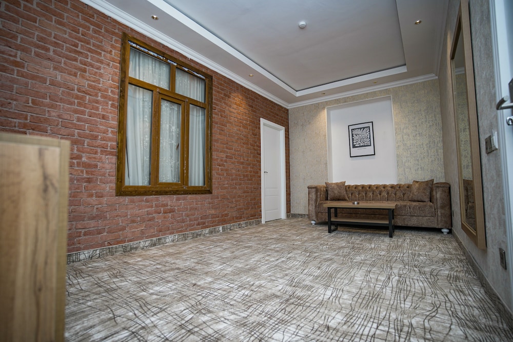 Lakeside Hotel & Spa 5/33