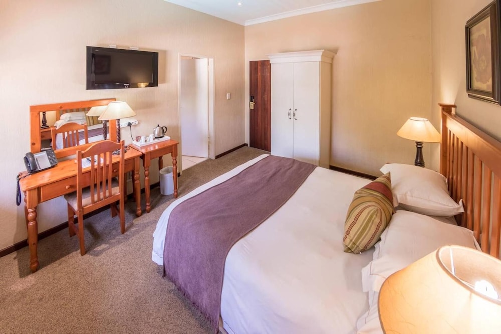 Constantia Hotel and Conference Centre 7/50