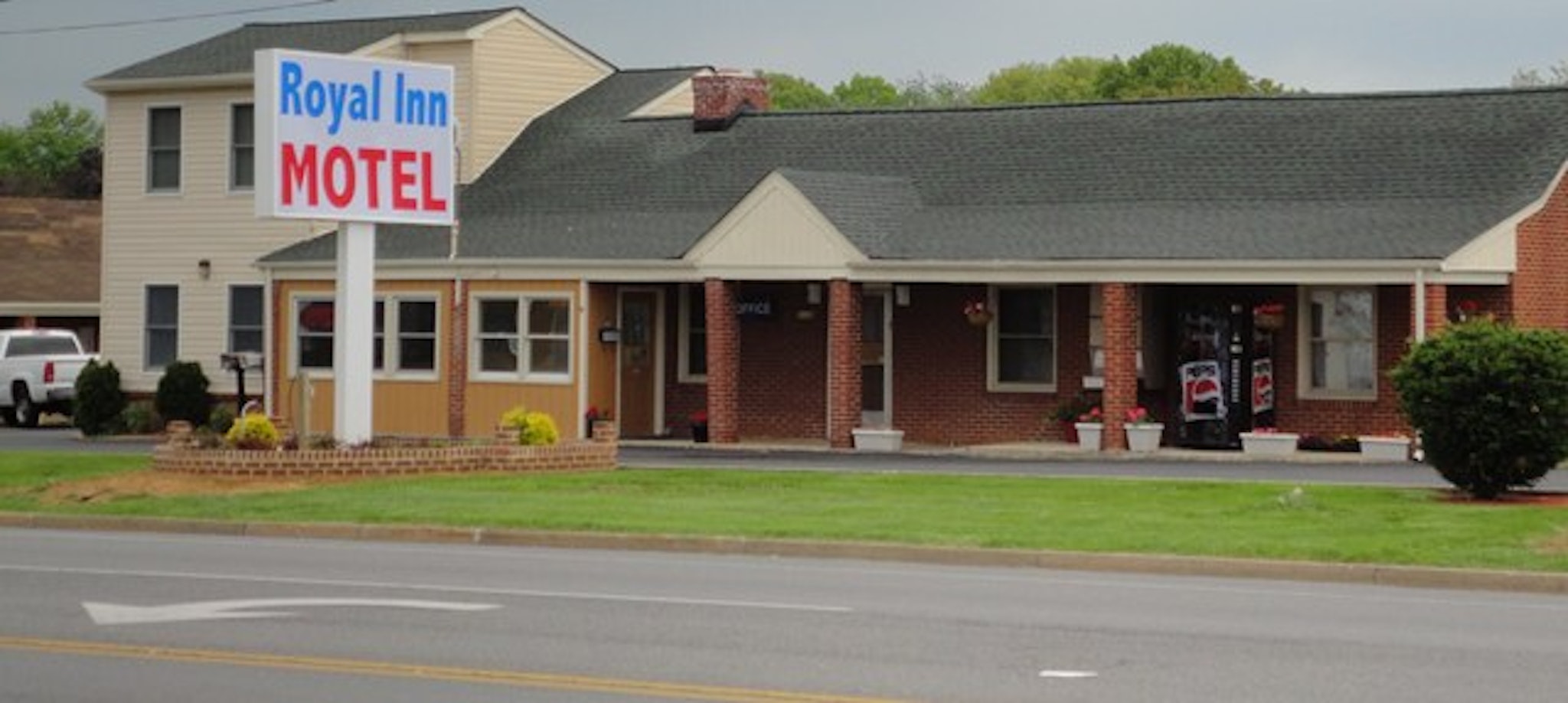 Royal Inn Motel 2/26