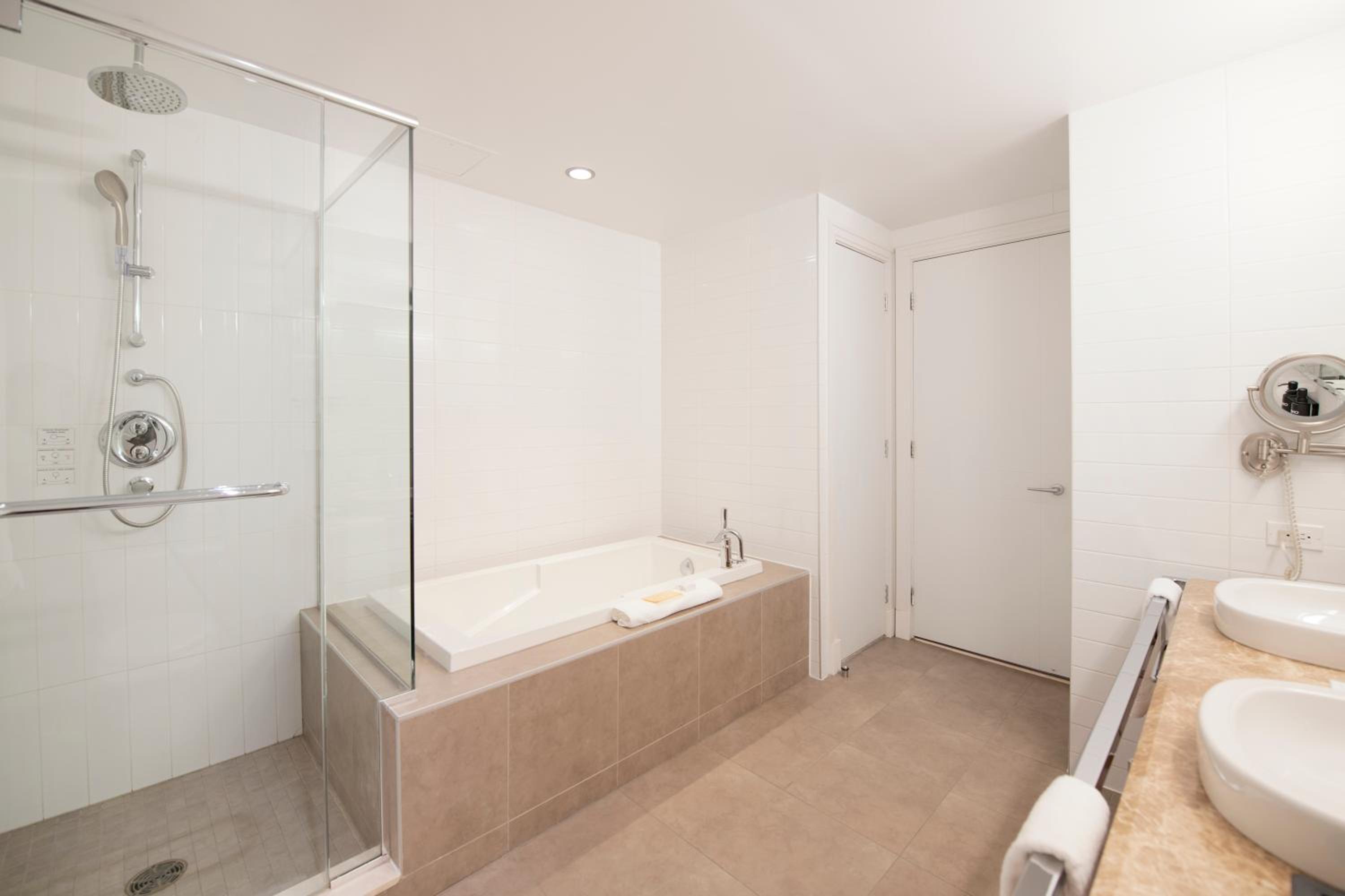 Premium Loft Suite