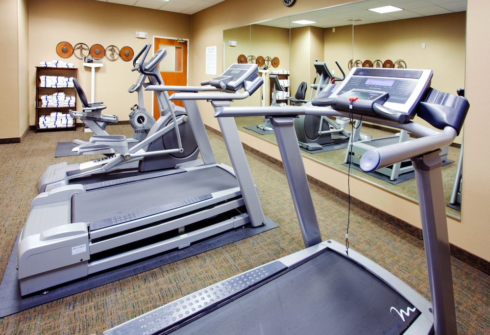 Holiday Inn Express Hotel And Suites Mount Airy 34/60