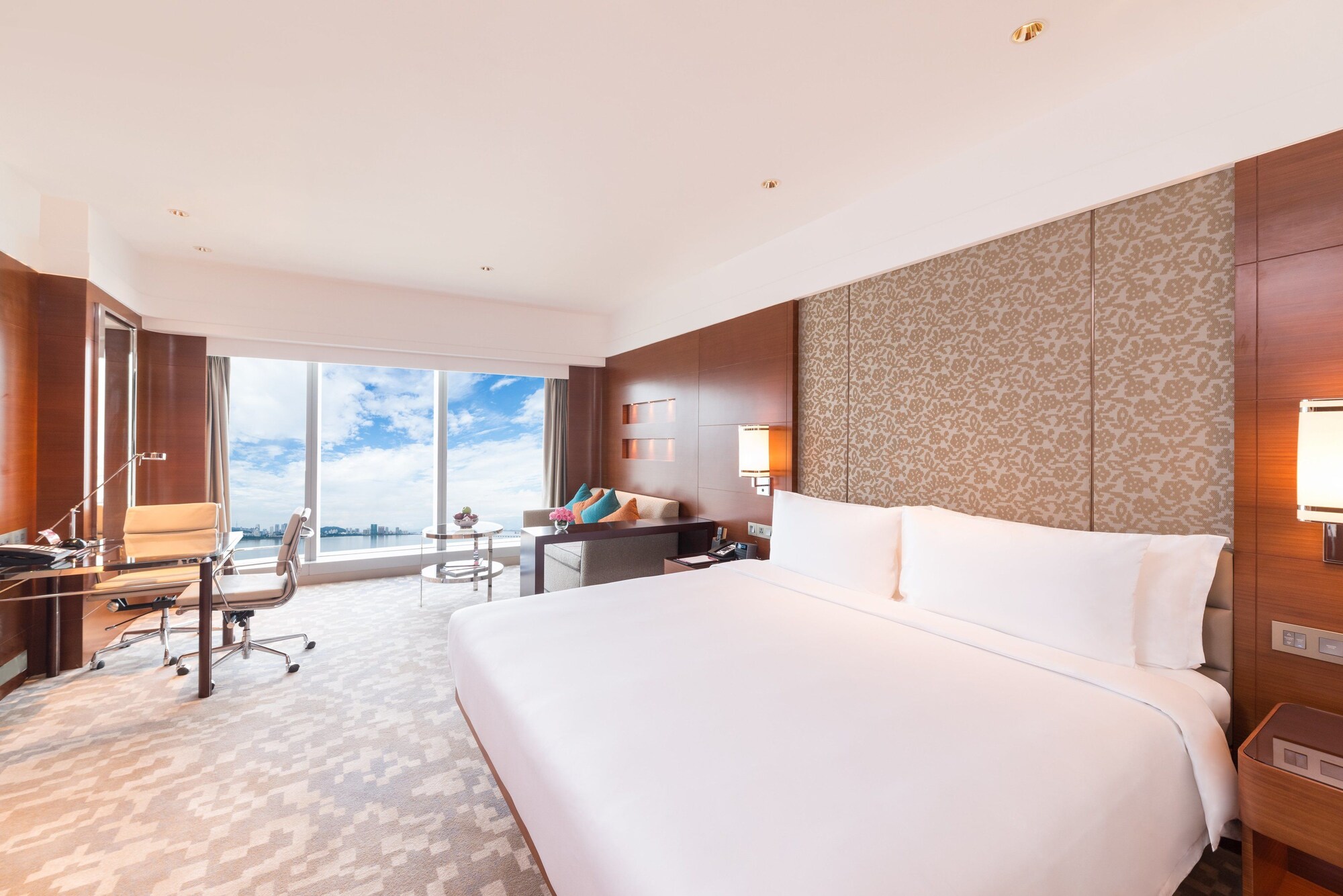 PREMIUM, SEA VIEW