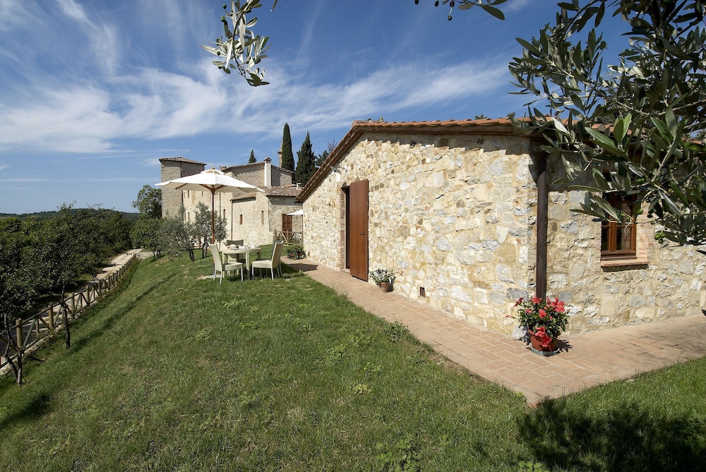 Borgo Di Pietrafitta Relais 66/74