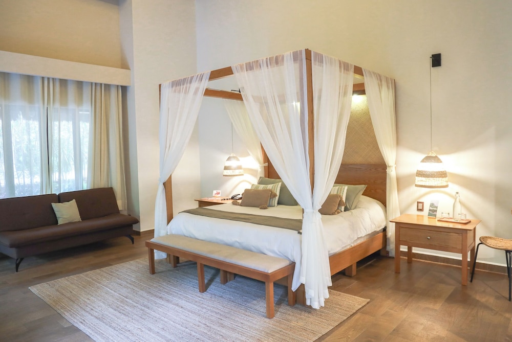 Master, Suite, King Bed