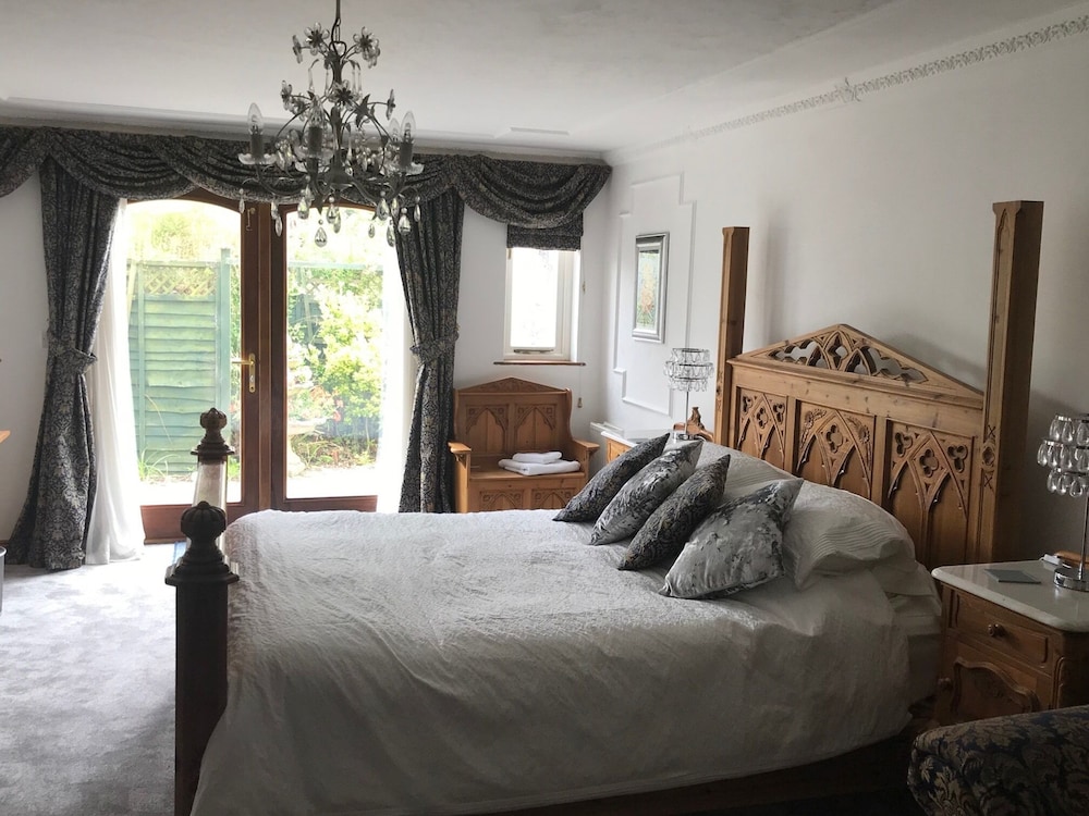 Koala Cottage 6/27