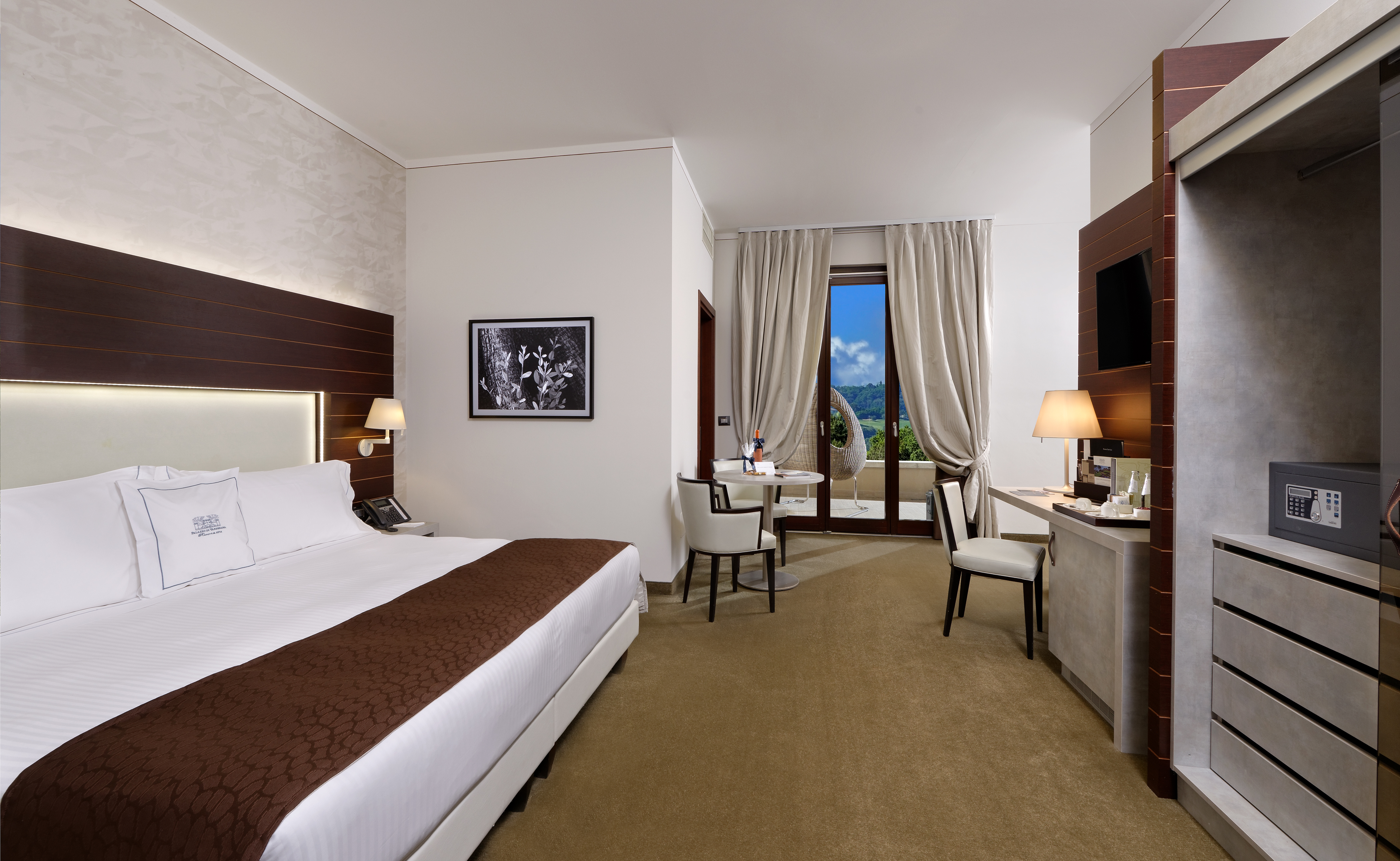 Deluxe, Single, Double Bed