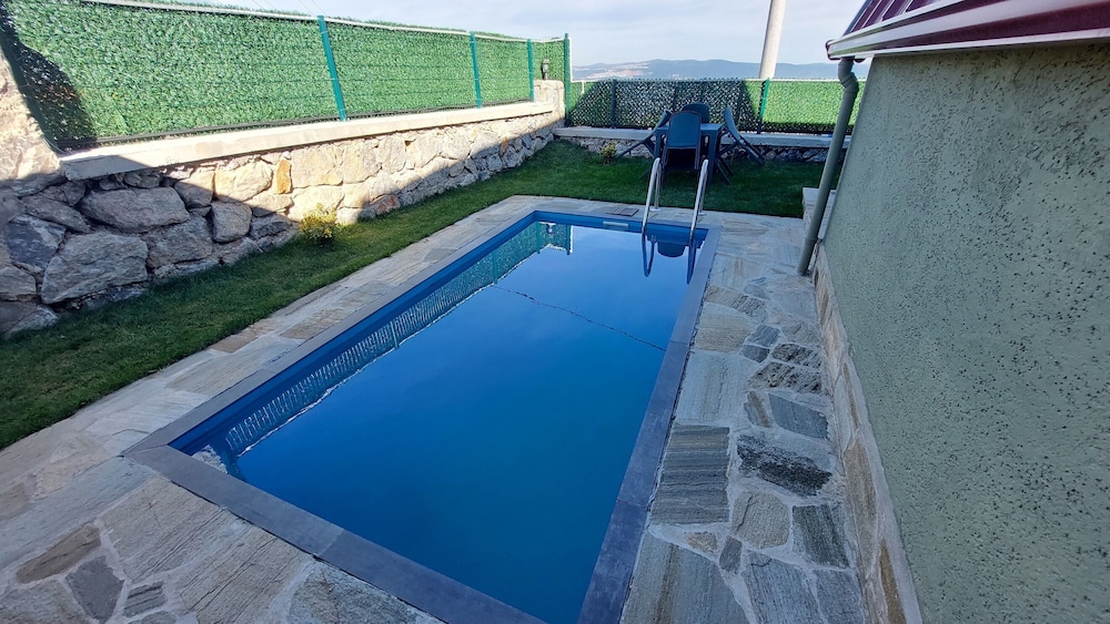 Patya Bungalov 24/50