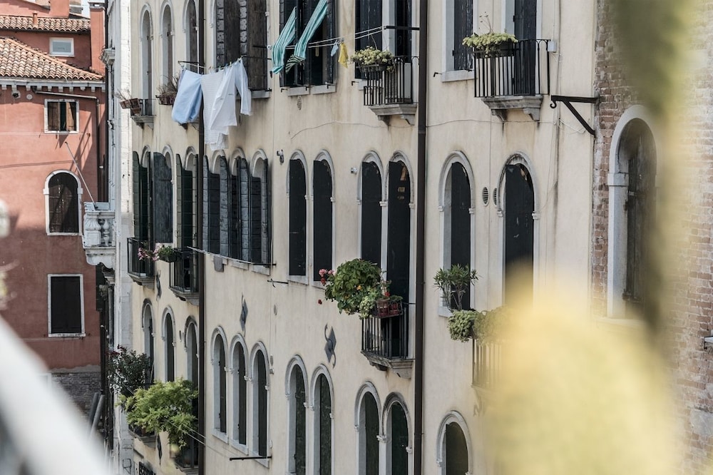 Three Terraces 3/40