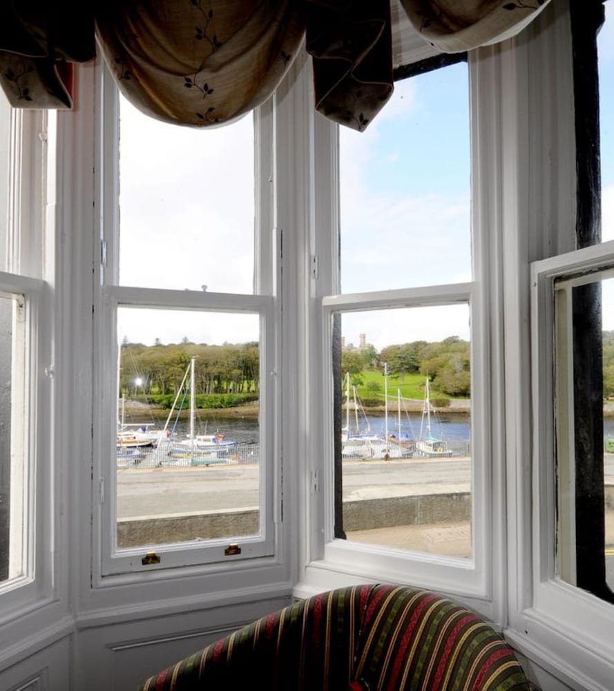 Royal Hotel Stornoway 34/64