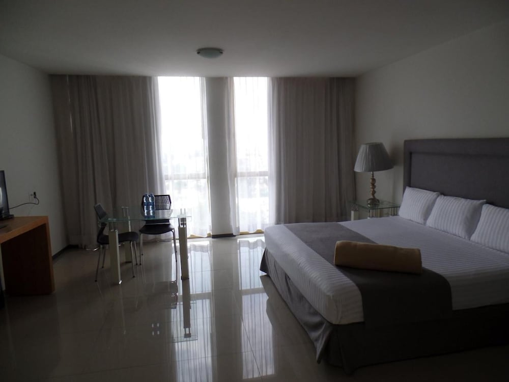 Hotel Suites Bernini 12/31
