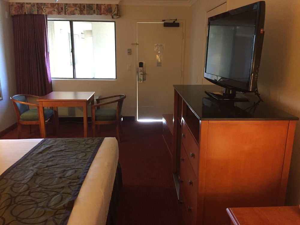 Chula Vista Inn 27/61