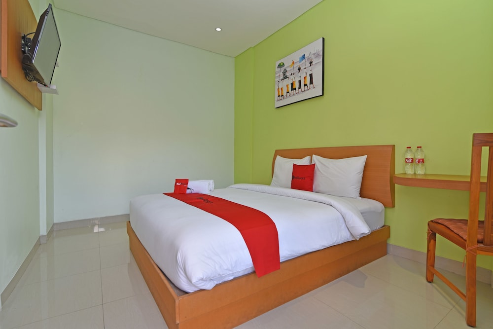 Reddoorz Plus @ Mahendradatta Denpasar 23/42