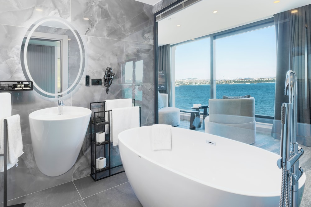 Pera Bosphorus Hotel 48/50